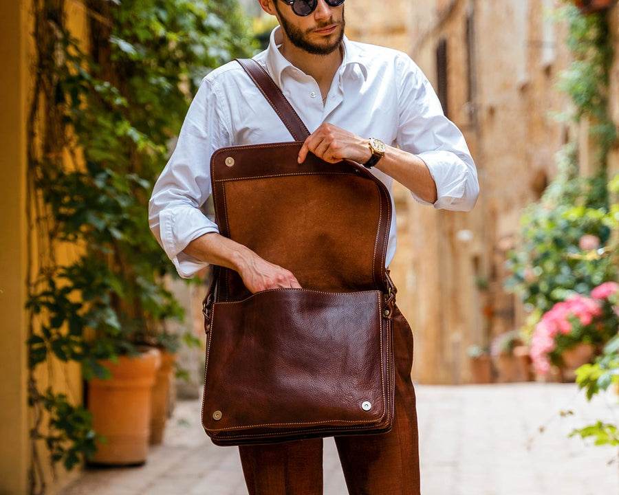 Buying The Best Messenger Bags in New Zealand